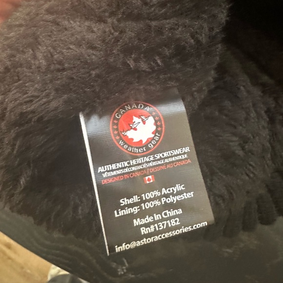 Canada Weather gear Pom Pom beanie black - Picture 3 of 3